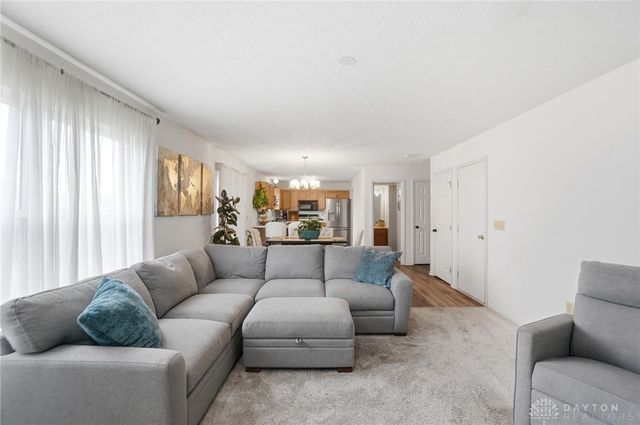 2010 Clearstream Way, Englewood, OH 45315