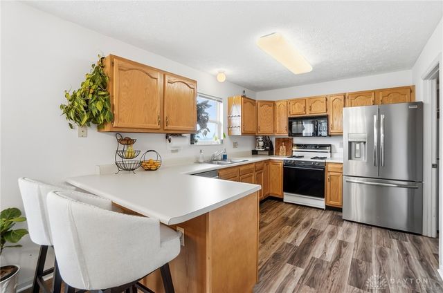 2010 Clearstream Way, Englewood, OH 45315
