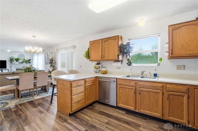 2010 Clearstream Way, Englewood, OH 45315