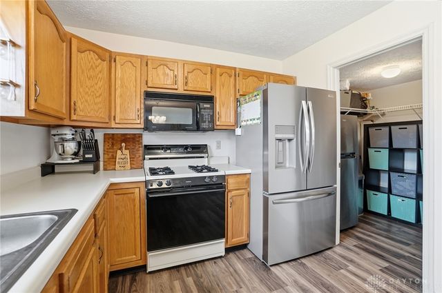 2010 Clearstream Way, Englewood, OH 45315