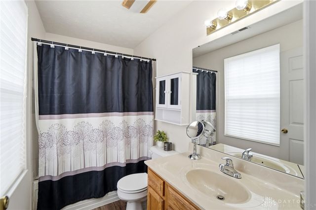 2010 Clearstream Way, Englewood, OH 45315