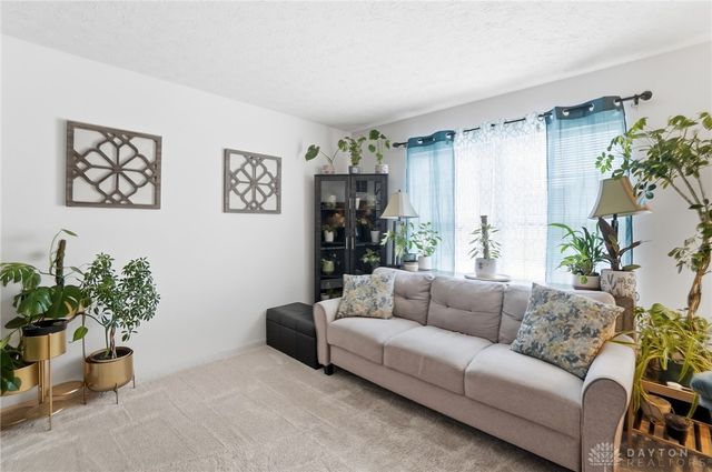 2010 Clearstream Way, Englewood, OH 45315