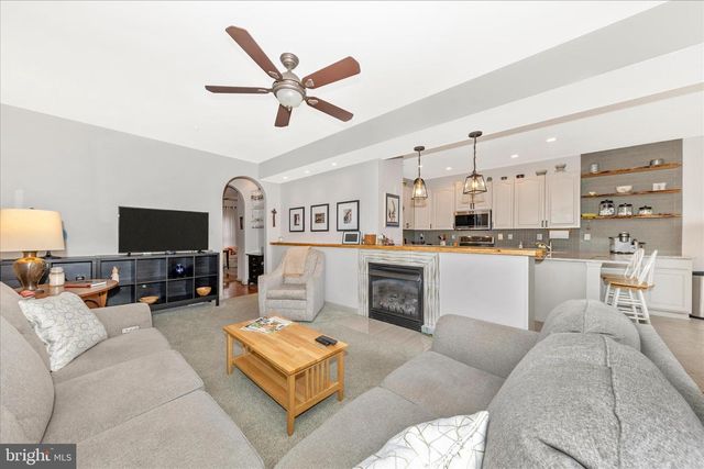 2205 GARDEN LN, Frederick, MD 21701