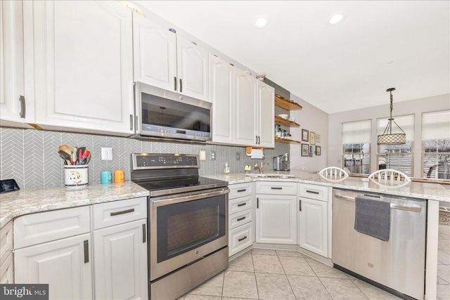 2205 GARDEN LN, Frederick, MD 21701