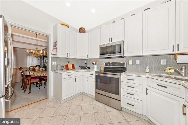 2205 GARDEN LN, Frederick, MD 21701