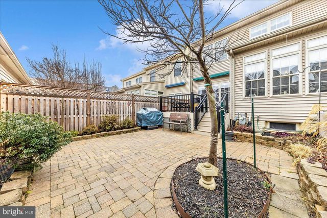 2205 GARDEN LN, Frederick, MD 21701