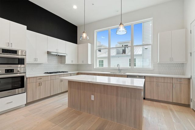 2805 McCurdy ST 6, Austin, TX 78723