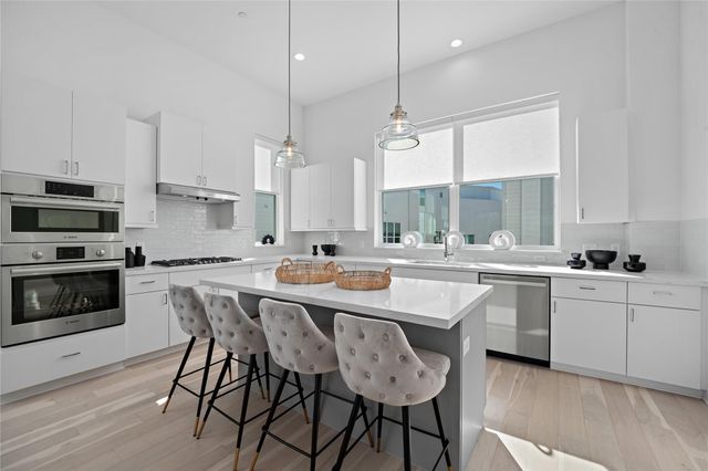 2805 McCurdy ST 6, Austin, TX 78723