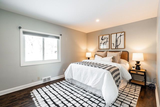 7506 N Crossway ROAD, Fox Point, WI 53217