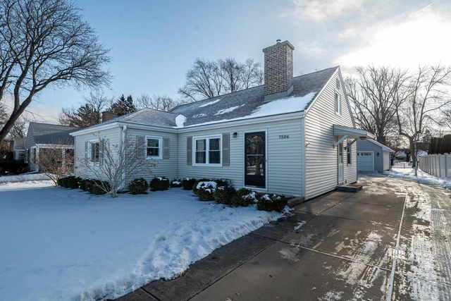 7506 N Crossway ROAD, Fox Point, WI 53217