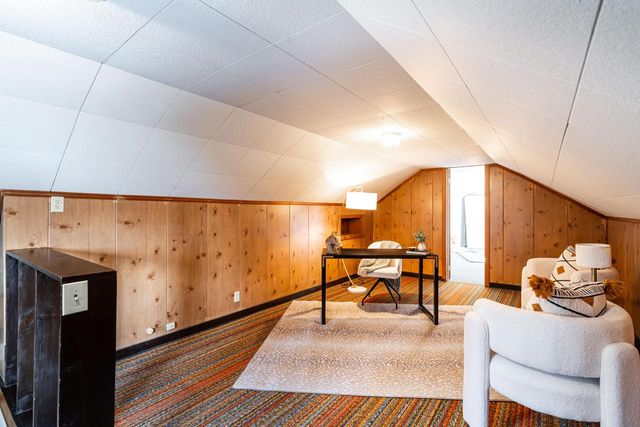 7506 N Crossway ROAD, Fox Point, WI 53217