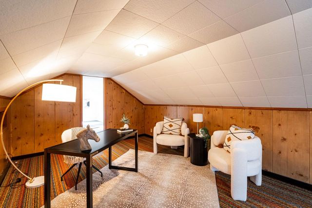 7506 N Crossway ROAD, Fox Point, WI 53217