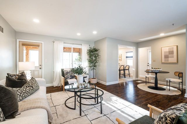 7506 N Crossway ROAD, Fox Point, WI 53217