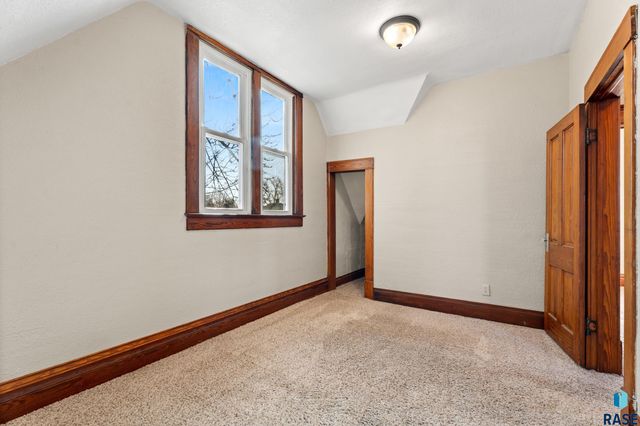 321 S Cedar St Street, Lennox, SD 57039