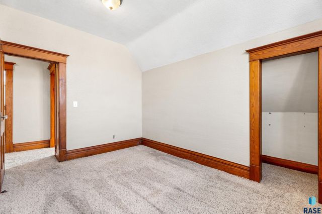 321 S Cedar St Street, Lennox, SD 57039