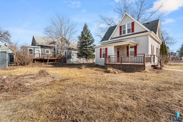 321 S Cedar St Street, Lennox, SD 57039