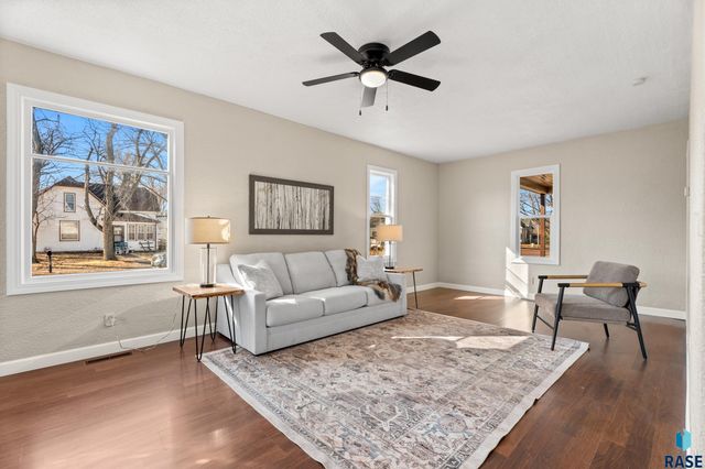 321 S Cedar St Street, Lennox, SD 57039