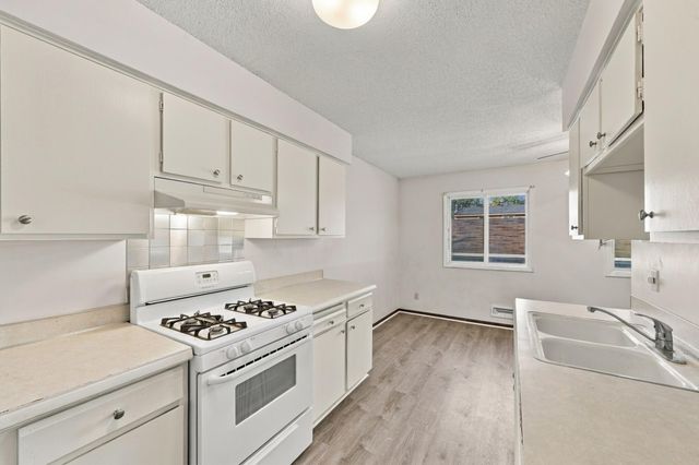 7525 Whitney Drive, Apple Valley, MN 55124