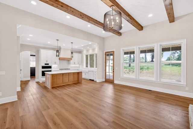 343 Riverbend Country Club Road, Shelbyville, TN 37160