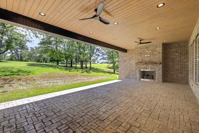 343 Riverbend Country Club Road, Shelbyville, TN 37160