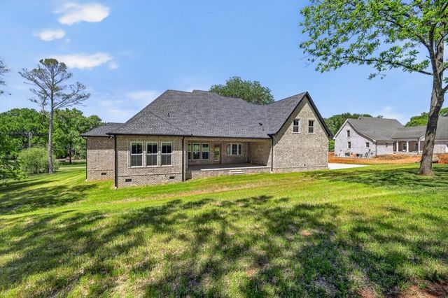 343 Riverbend Country Club Road, Shelbyville, TN 37160