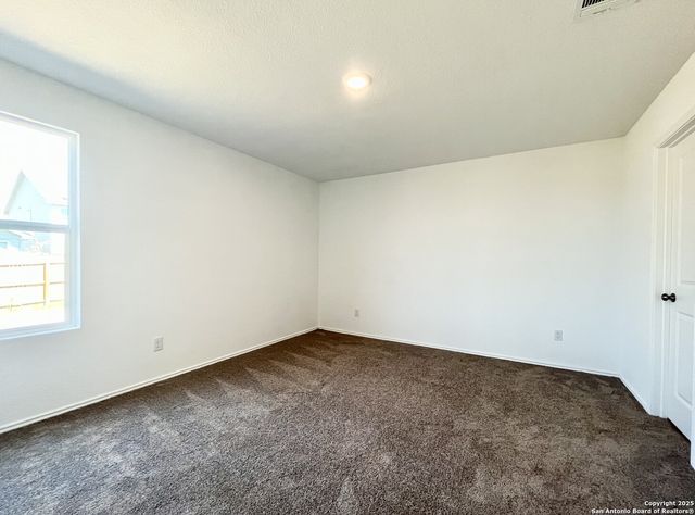 2807 Stigler Dr, Converse, TX 78109