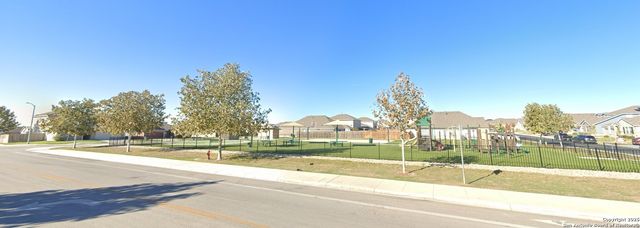 2807 Stigler Dr, Converse, TX 78109