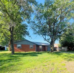 2217 7th Street, Prague, OK 74864