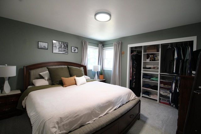 9830 W Plainfield AVENUE, Greenfield, WI 53228