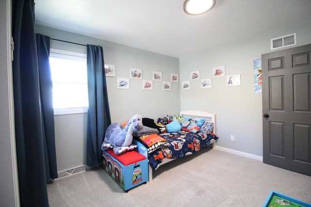 9830 W Plainfield AVENUE, Greenfield, WI 53228