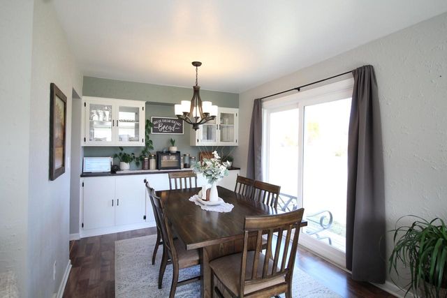 9830 W Plainfield AVENUE, Greenfield, WI 53228