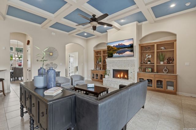 17907 QUEEN CIR, San Antonio, TX 78255