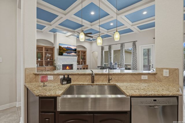 17907 QUEEN CIR, San Antonio, TX 78255