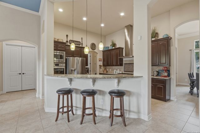 17907 QUEEN CIR, San Antonio, TX 78255