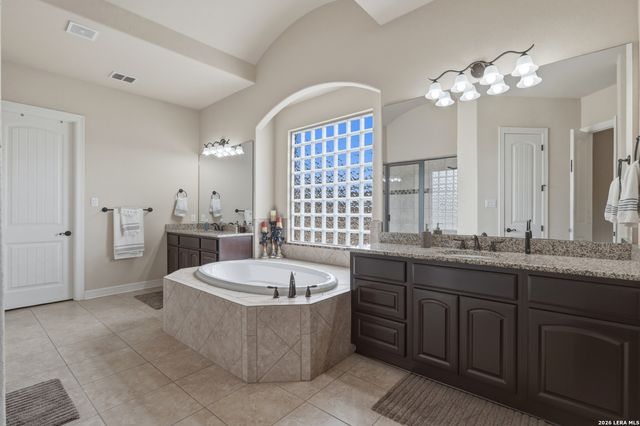 17907 QUEEN CIR, San Antonio, TX 78255