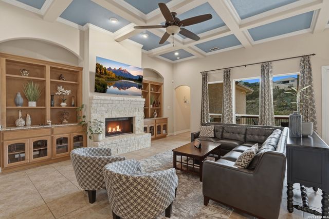 17907 QUEEN CIR, San Antonio, TX 78255