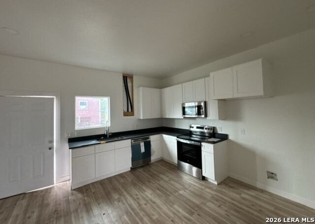 2402 W Martin St, San Antonio, TX 78207