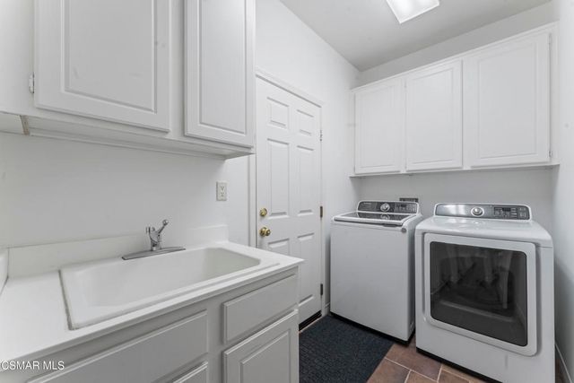 21815 Denise Lane, Saugus, CA 91390