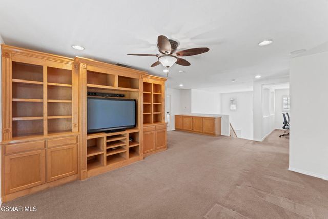 21815 Denise Lane, Saugus, CA 91390