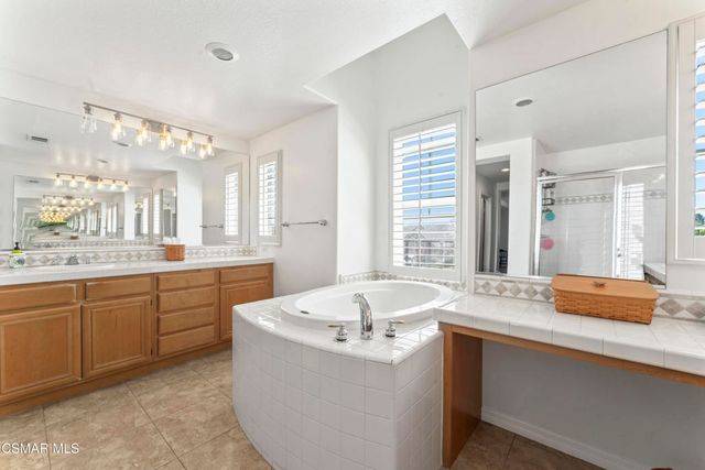 21815 Denise Lane, Saugus, CA 91390