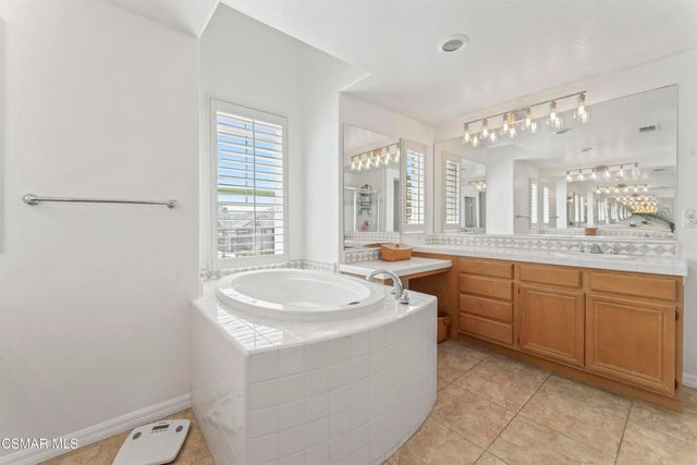 21815 Denise Lane, Saugus, CA 91390