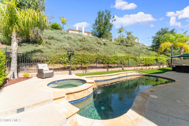 21815 Denise Lane, Saugus, CA 91390