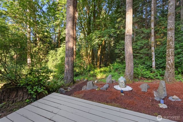 8480 Hansen Road NE, Bainbridge Island, WA 98110