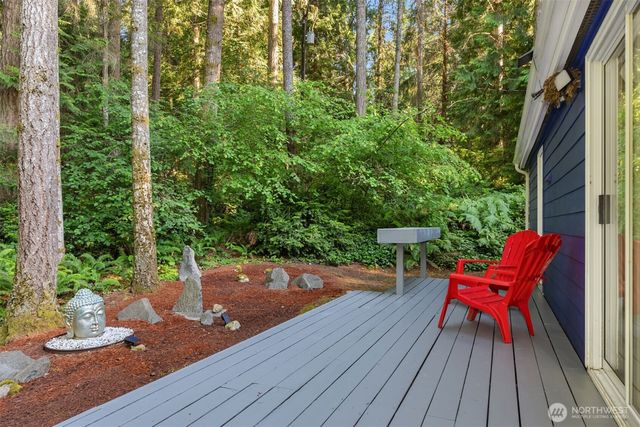 8480 Hansen Road NE, Bainbridge Island, WA 98110
