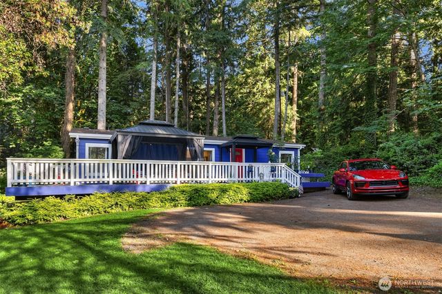 8480 Hansen Road NE, Bainbridge Island, WA 98110