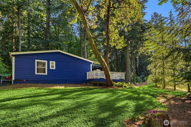 8480 Hansen Road NE, Bainbridge Island, WA 98110