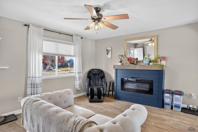 2446 JACK PINE DR, Rapid City, SD 57703