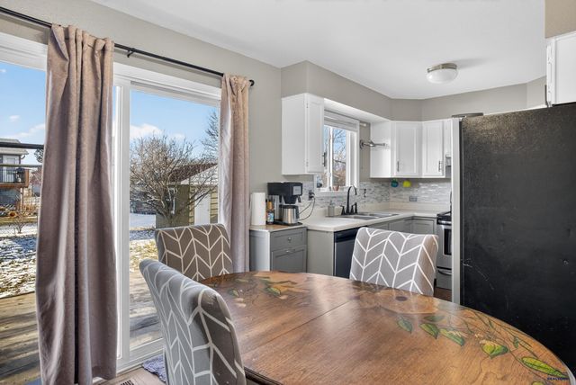 2446 JACK PINE DR, Rapid City, SD 57703