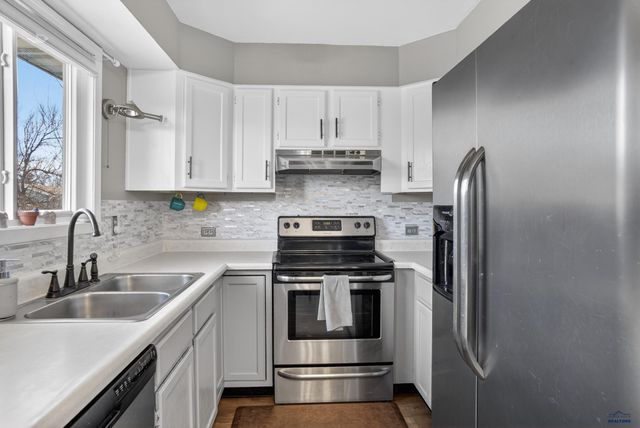 2446 JACK PINE DR, Rapid City, SD 57703