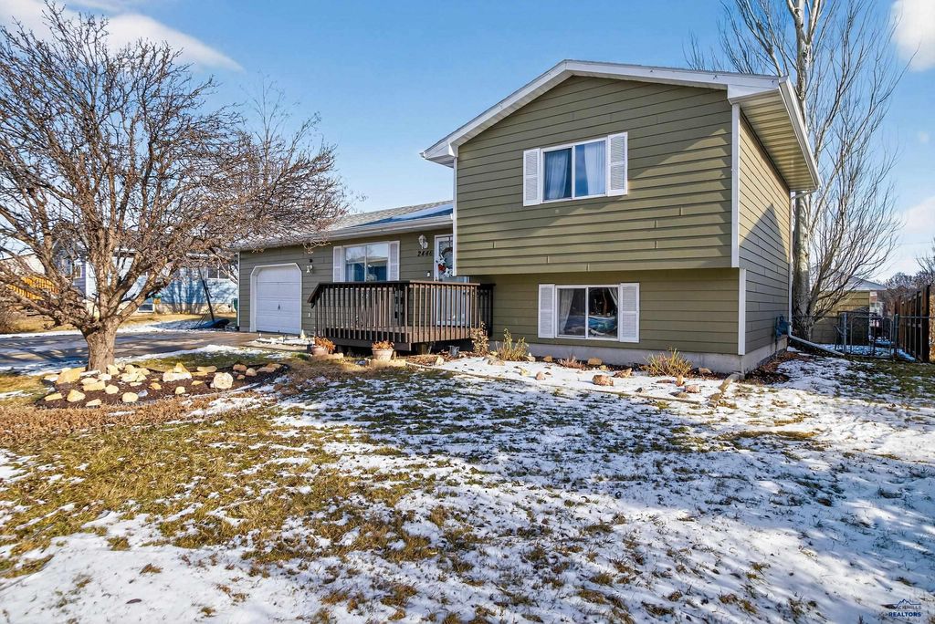 2446 JACK PINE DR, Rapid City, SD 57703
